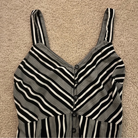 Xhilaration | V-Neck Strappy Button Down Black and White Midi Dress - Picture 4 of 7